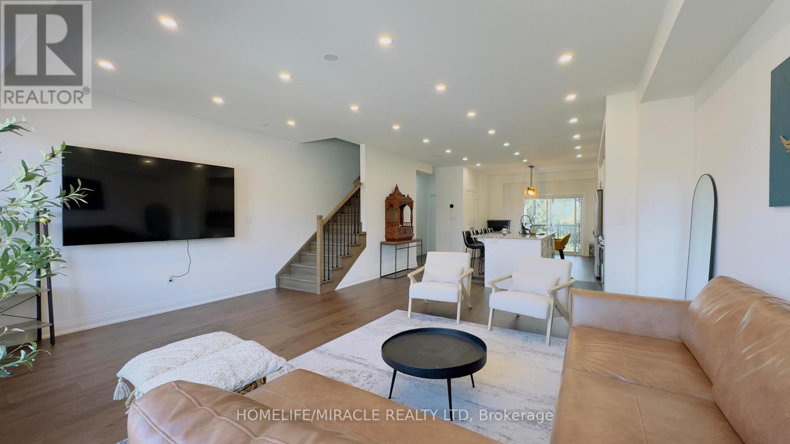 9 Briar Court, Halton Hills, ON - Indoor Photo Showing Living Room
