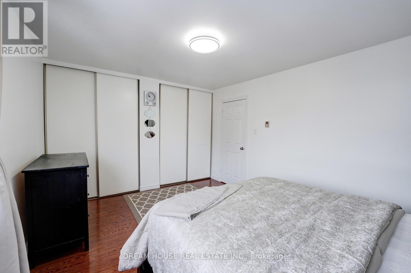 2 - 1655 Geta Circle, Pickering, ON - Indoor Photo Showing Bedroom