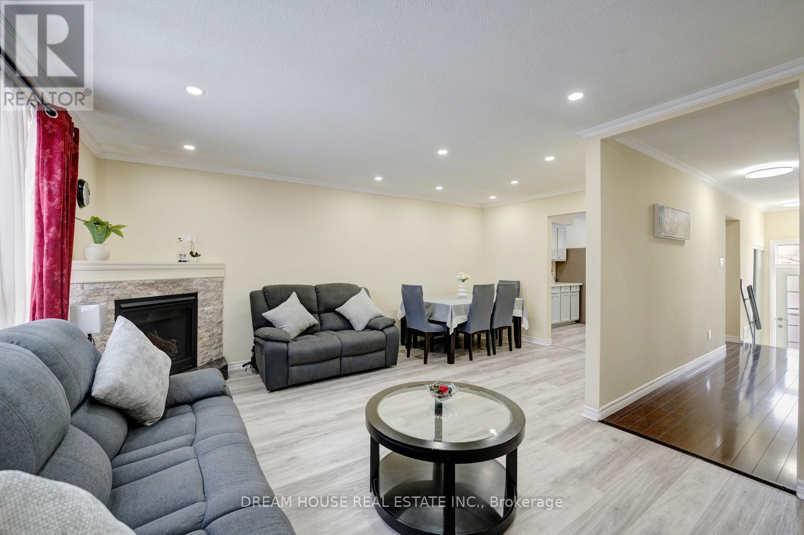 2 - 1655 Geta Circle, Pickering, ON - Indoor Photo Showing Living Room With Fireplace