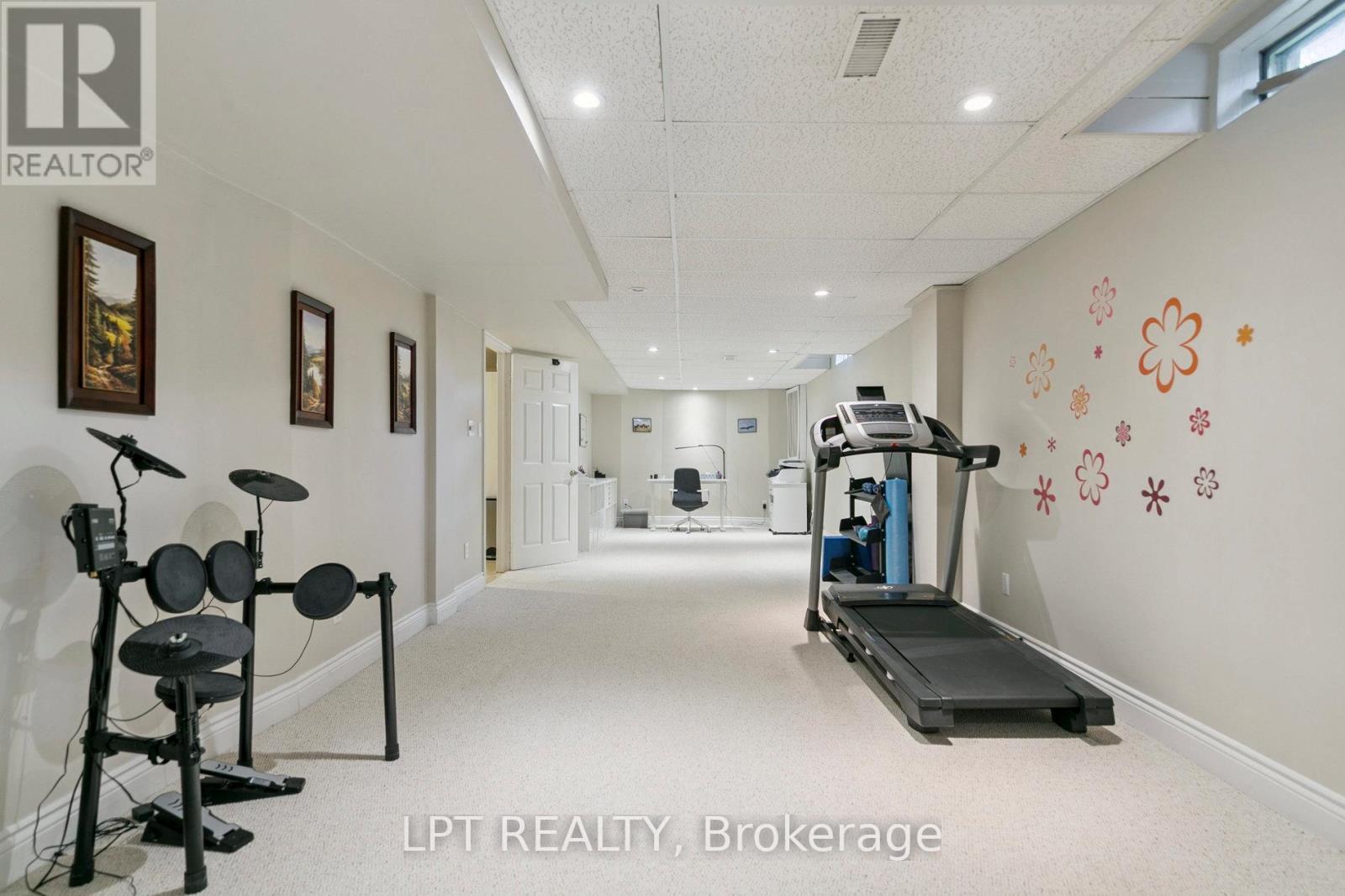 1823 The Chase, Mississauga, ON - Indoor Photo Showing Gym Room