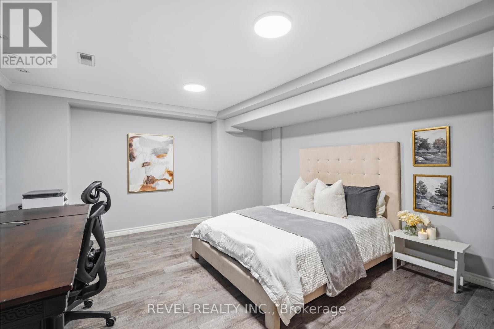 2255 Mohawk Trail, Milton, ON - Indoor Photo Showing Bedroom