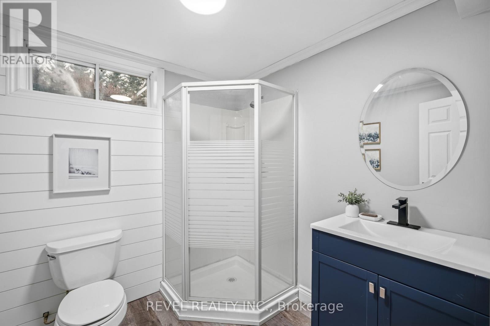 2255 Mohawk Trail, Milton, ON - Indoor Photo Showing Bathroom