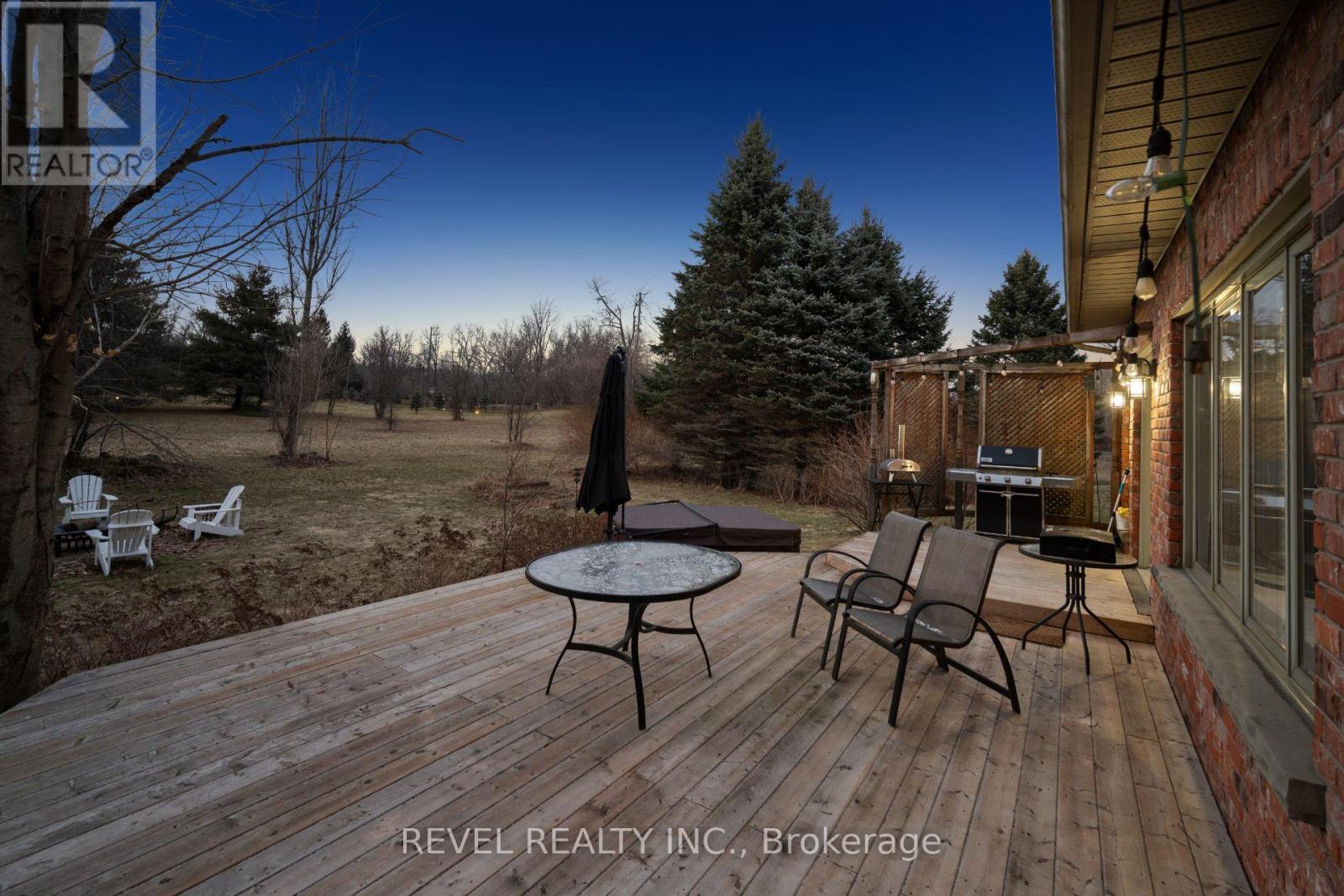 2255 Mohawk Trail, Milton, ON - Outdoor