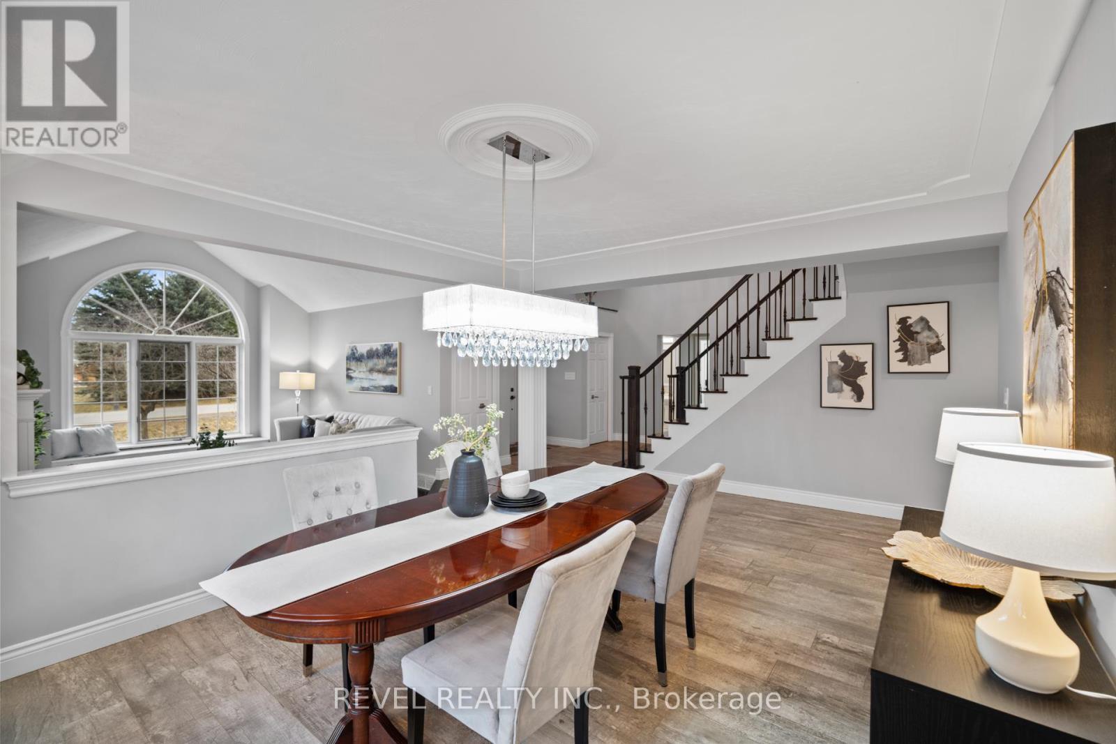 2255 Mohawk Trail, Milton, ON - Indoor Photo Showing Dining Room