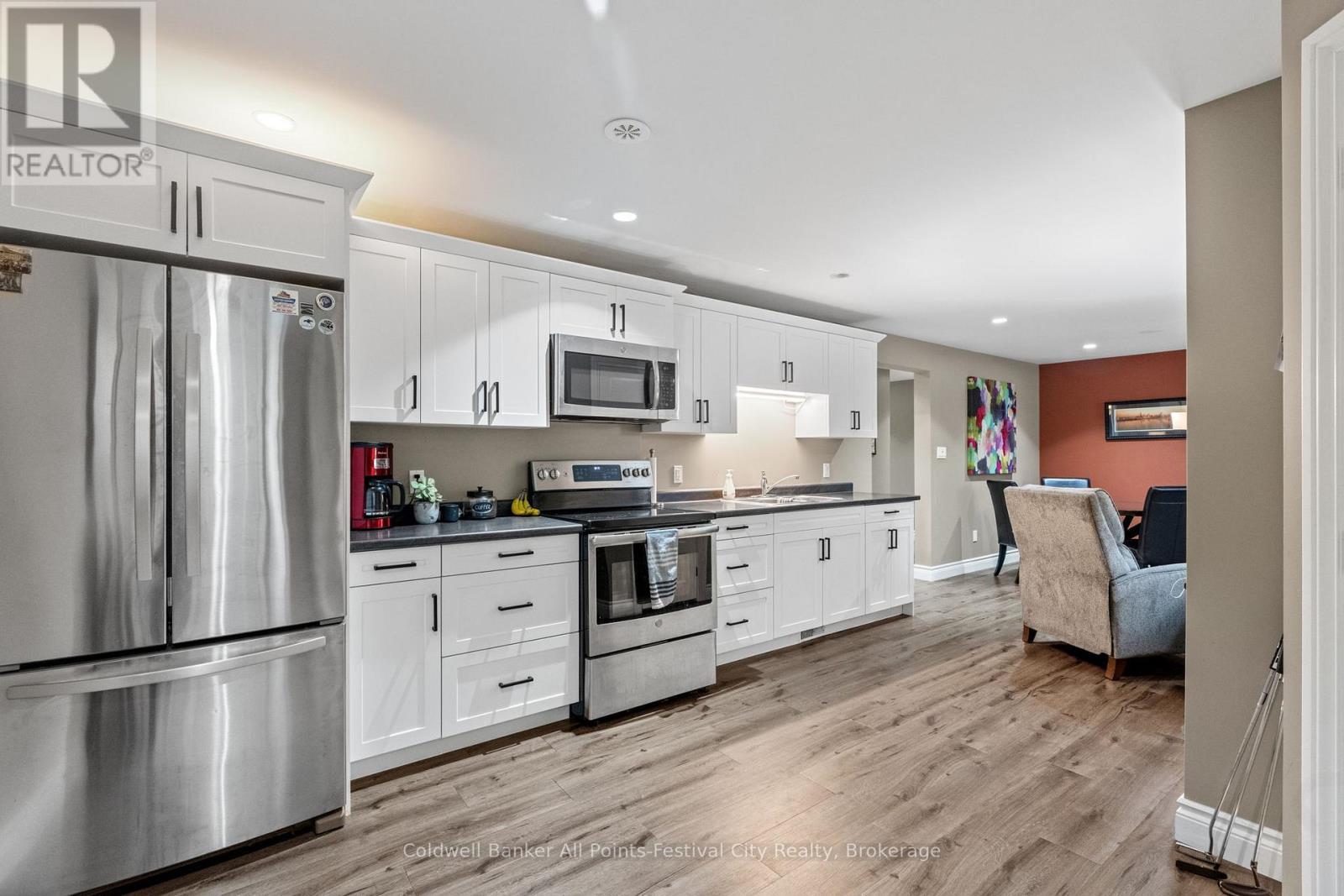 200 Picton Street E, Goderich (Goderich (Town)), ON - Indoor Photo Showing Kitchen