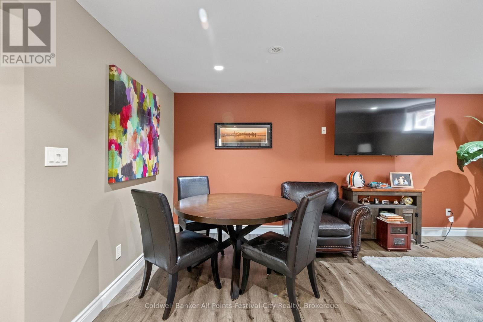 200 Picton Street E, Goderich (Goderich (Town)), ON - Indoor Photo Showing Dining Room
