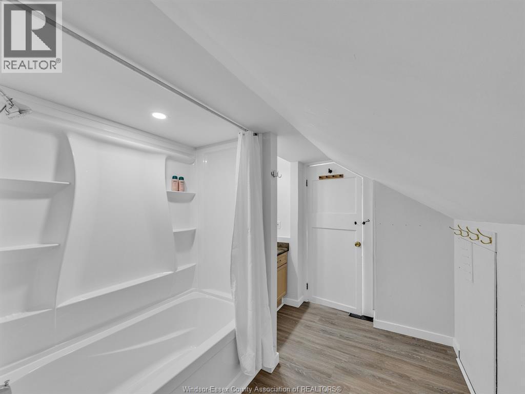 1453 Marentette, Windsor, ON - Indoor Photo Showing Other Room