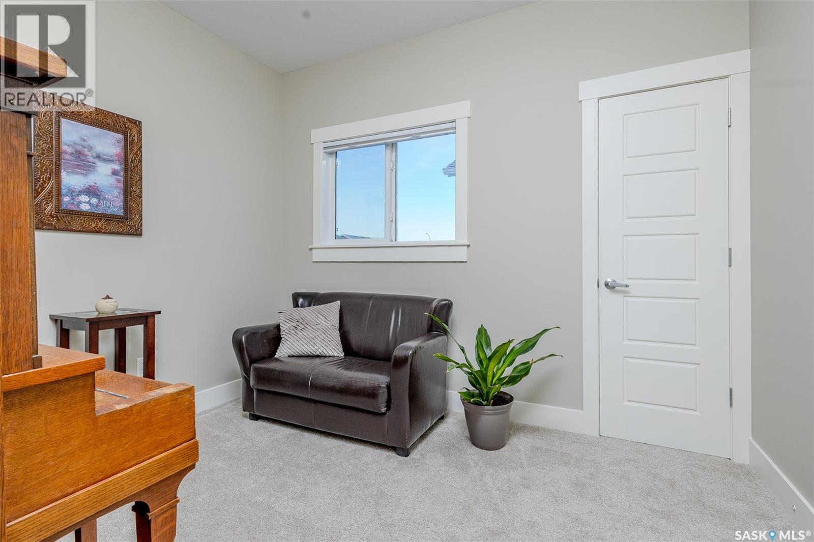 809 Weir Crescent, Warman, SK - Indoor