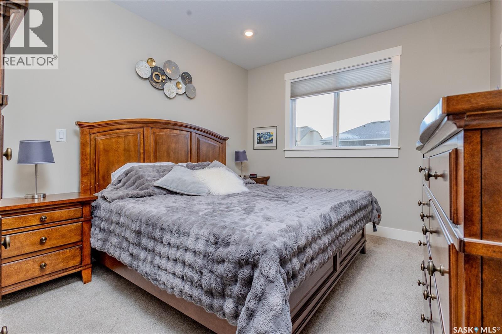 809 Weir Crescent, Warman, SK - Indoor Photo Showing Bedroom
