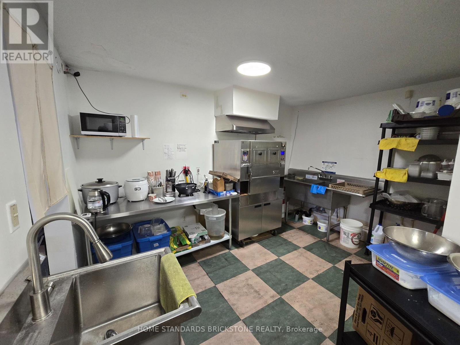 31 Bond Street E, Oshawa, ON