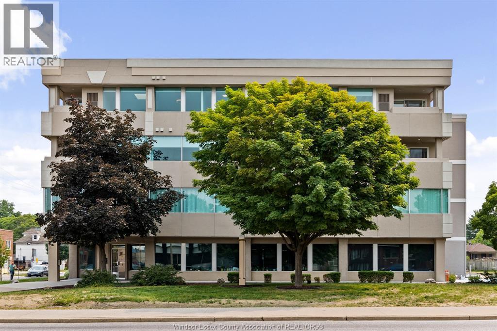1500 Ouellette Unit# 405, Windsor, ON - Outdoor With Facade