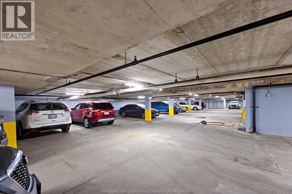 1500 Ouellette Unit# 405, Windsor, ON - Indoor Photo Showing Garage