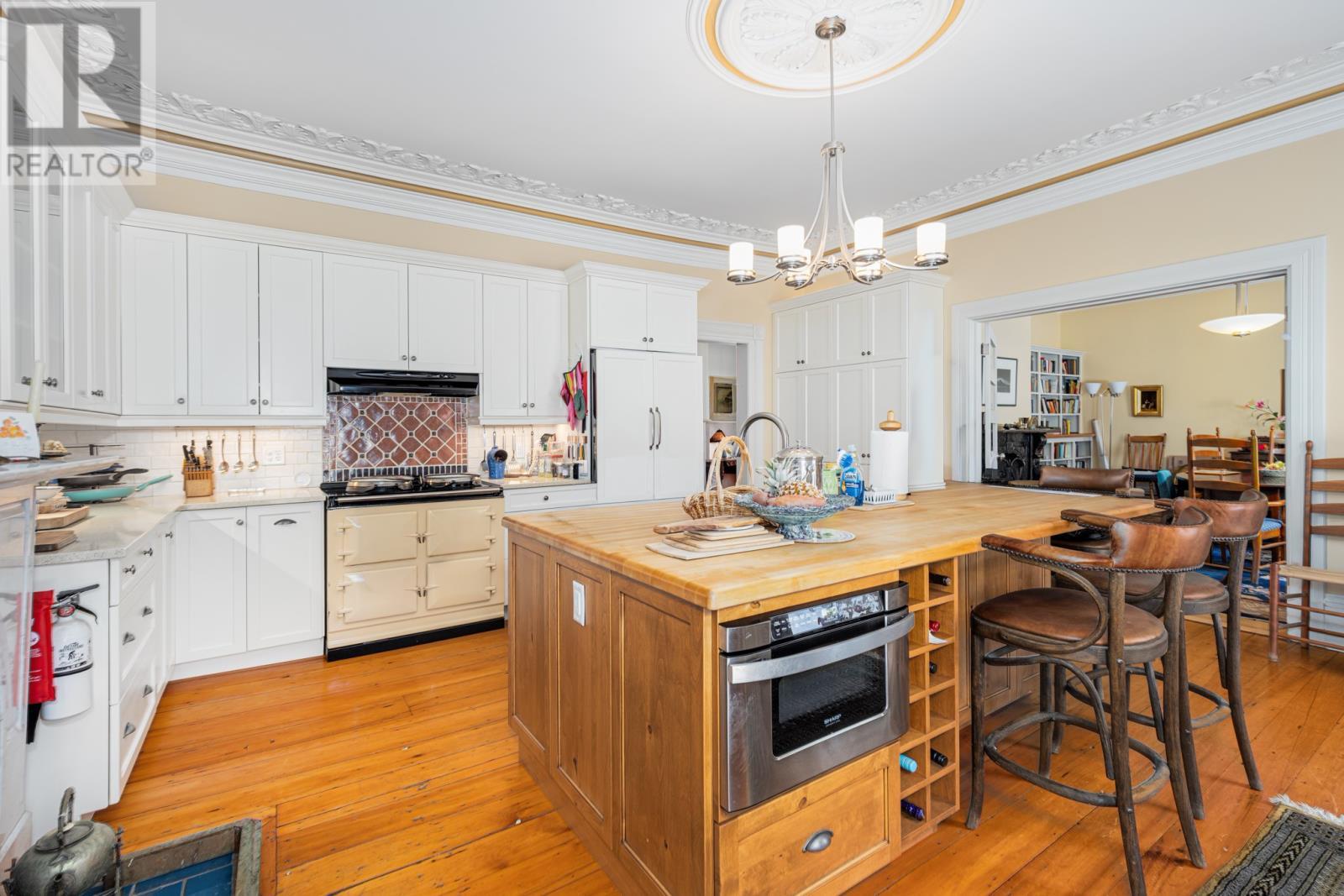 54 Circular Road, St. John'S, NL - Indoor Photo Showing Kitchen