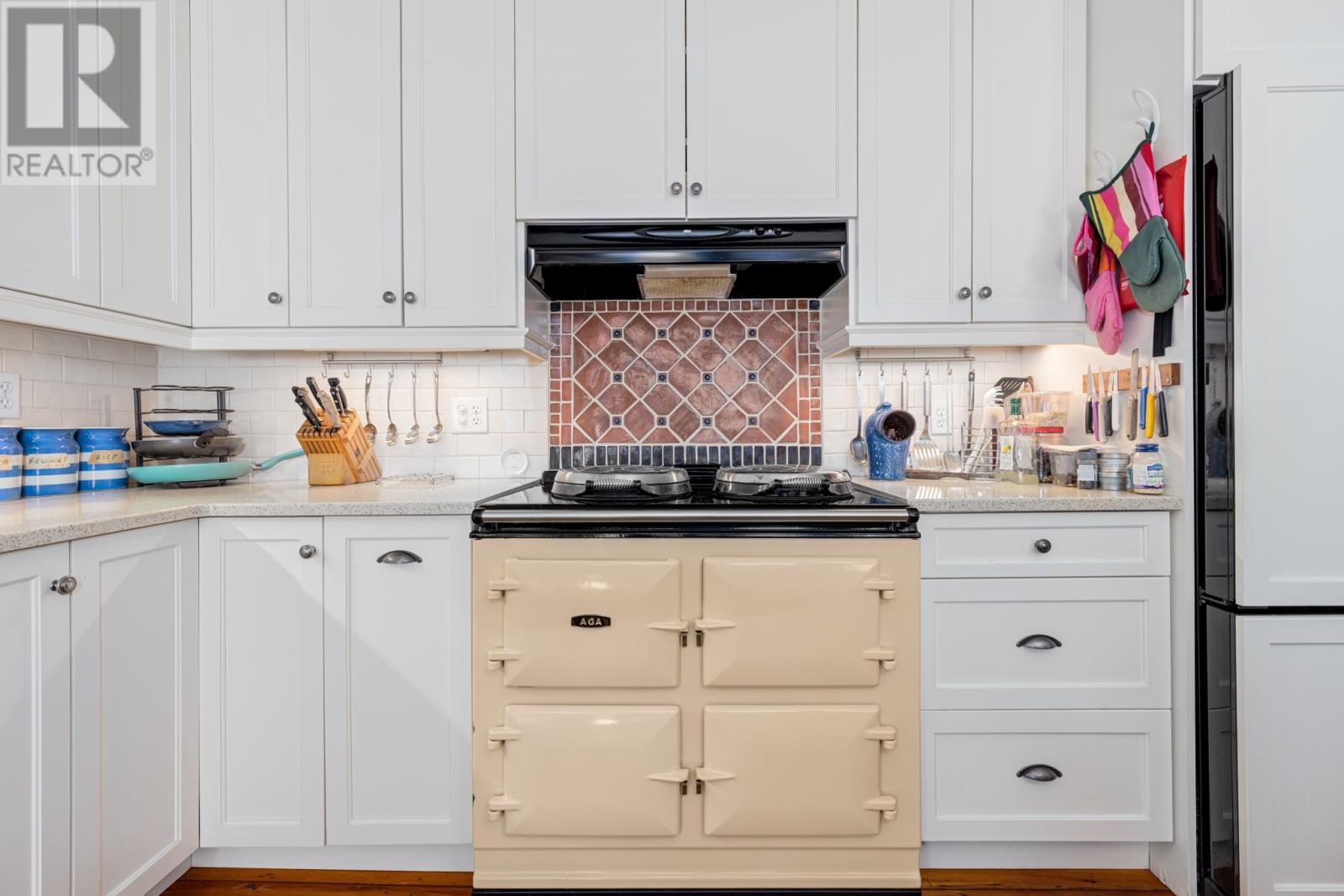 54 Circular Road, St. John'S, NL - Indoor Photo Showing Kitchen