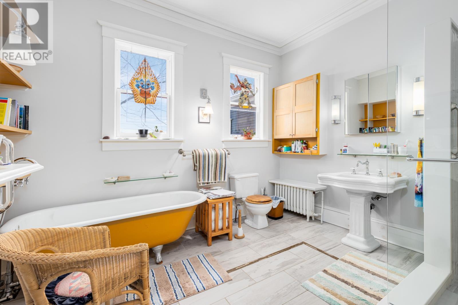 54 Circular Road, St. John'S, NL - Indoor Photo Showing Bathroom