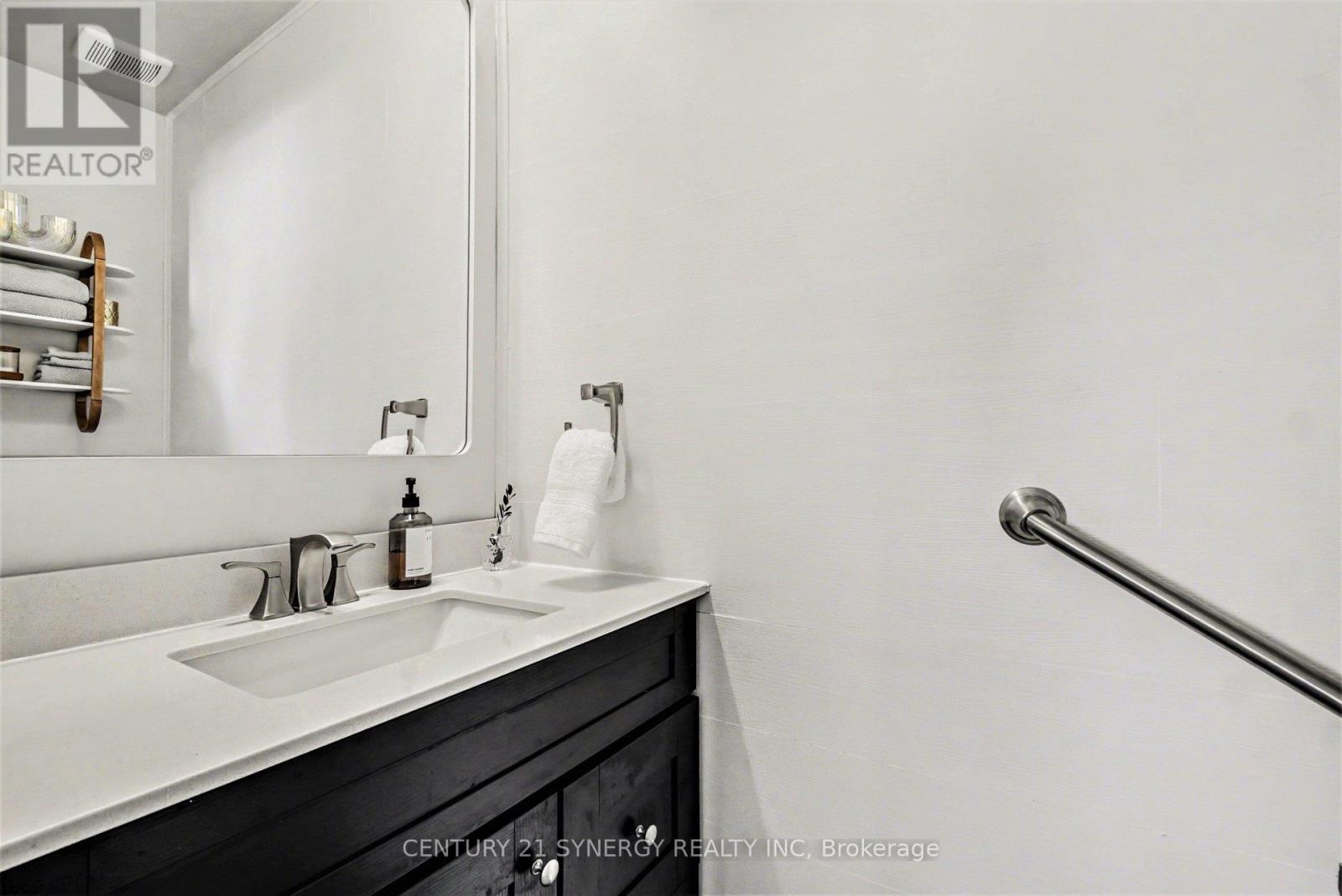 286 Westhill Avenue, Ottawa, ON - Indoor Photo Showing Bathroom