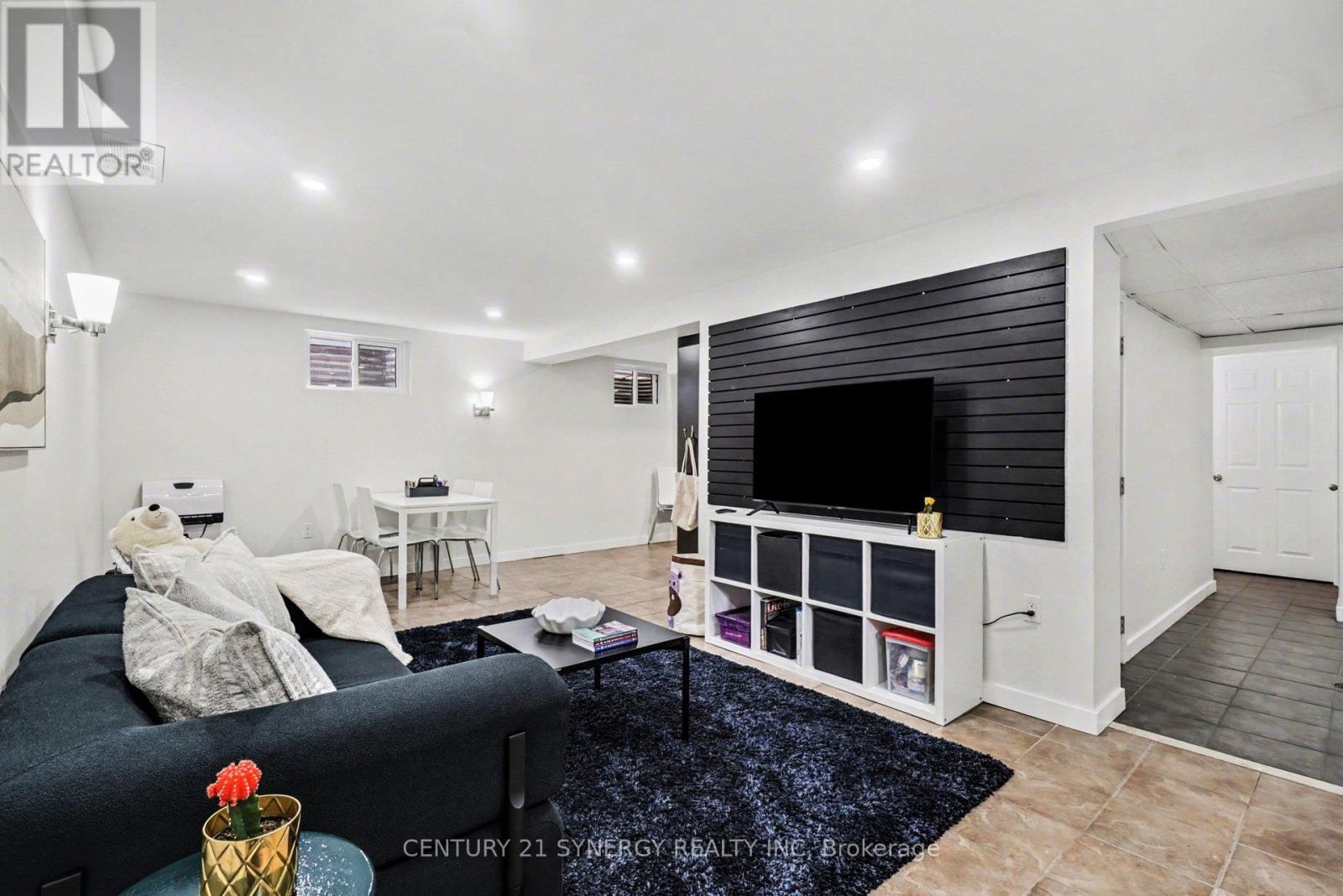 286 Westhill Avenue, Ottawa, ON - Indoor