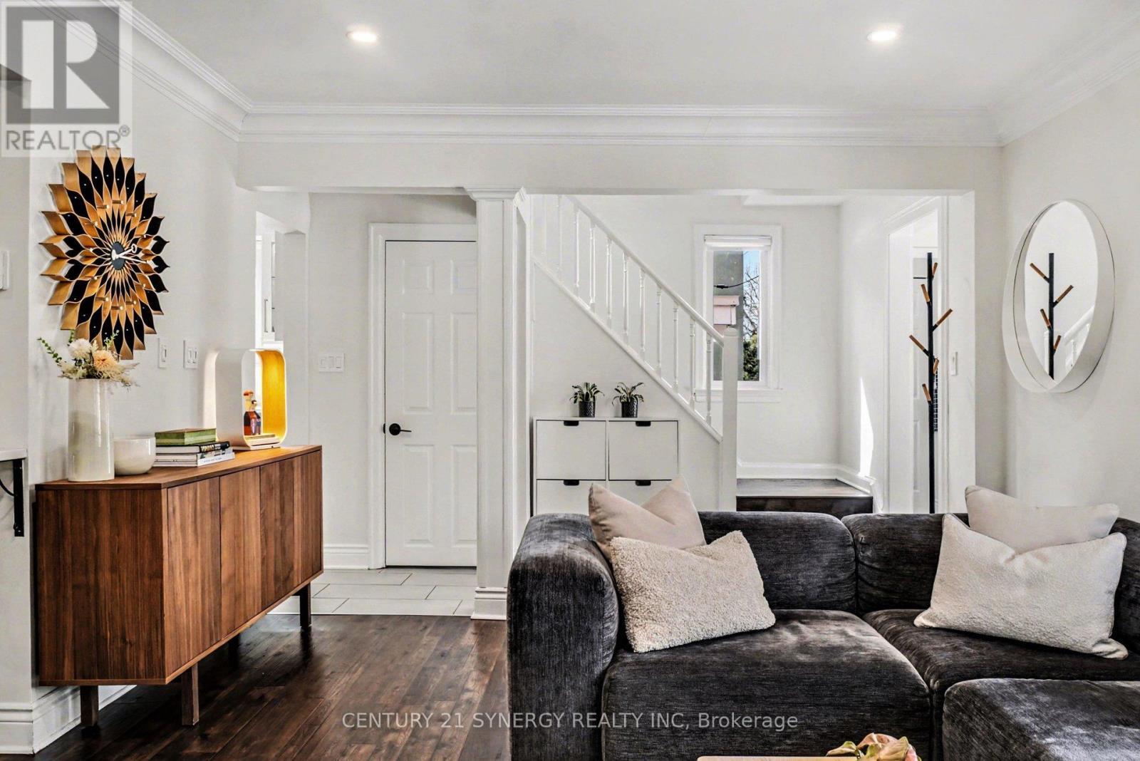 286 Westhill Avenue, Ottawa, ON - Indoor Photo Showing Living Room