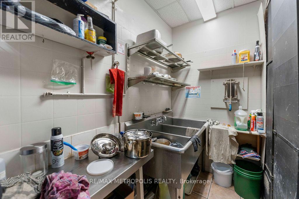 24 Simcoe Street N, Oshawa, ON