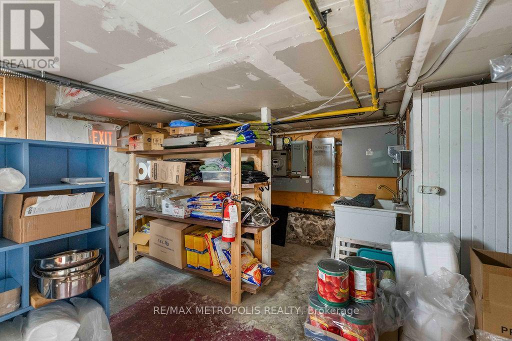24 Simcoe Street N, Oshawa, ON