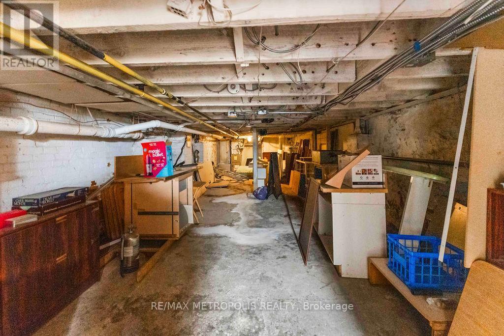 24 Simcoe Street N, Oshawa, ON