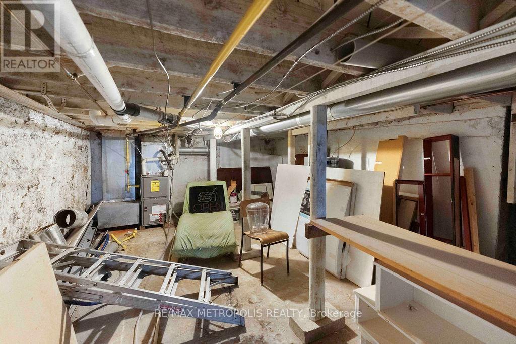 24 Simcoe Street N, Oshawa, ON