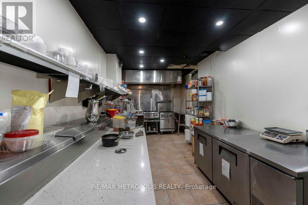 24 Simcoe Street N, Oshawa, ON