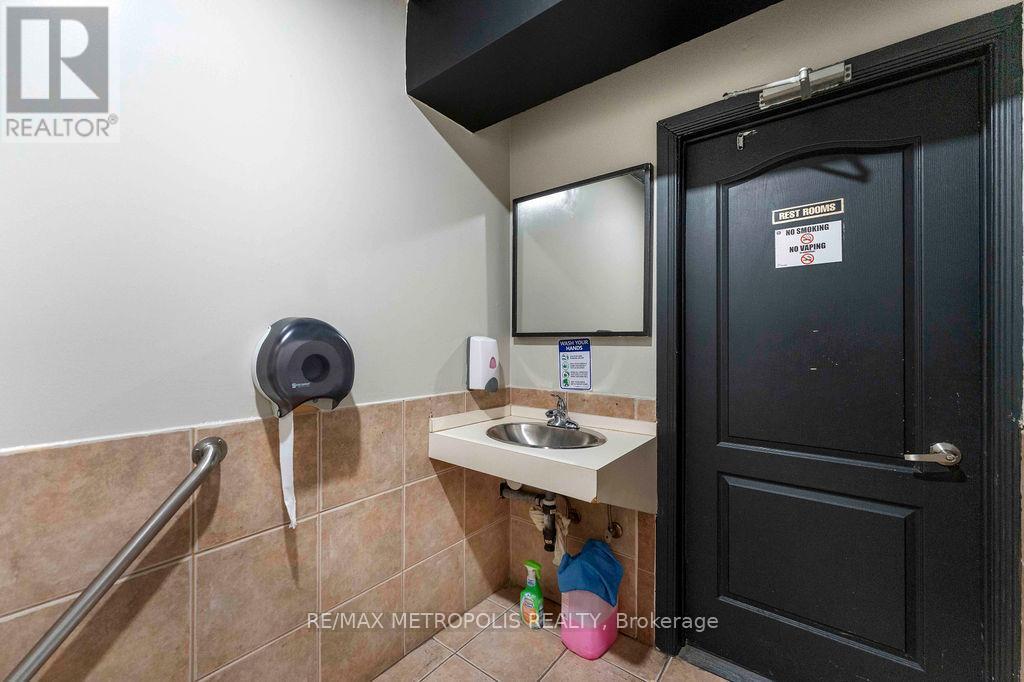 24 Simcoe Street N, Oshawa, ON