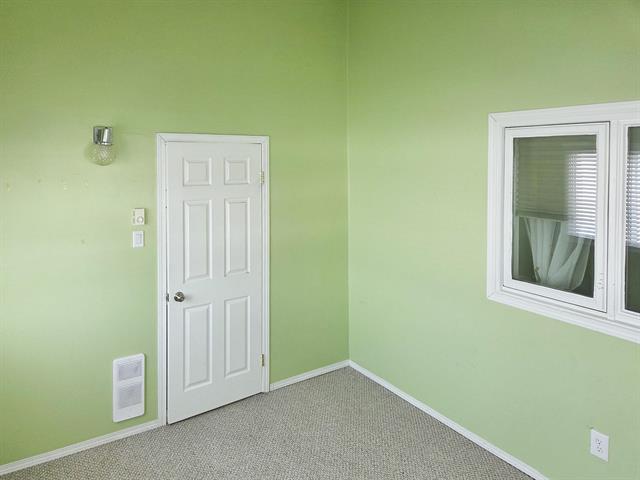 15 Middle Dr, Winnipeg Beach, MB