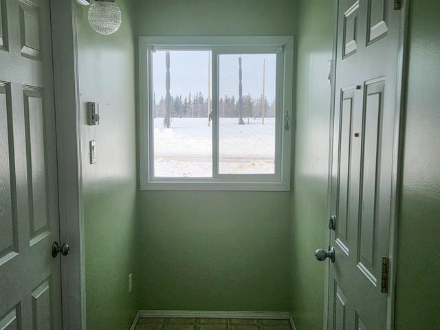 15 Middle Dr, Winnipeg Beach, MB