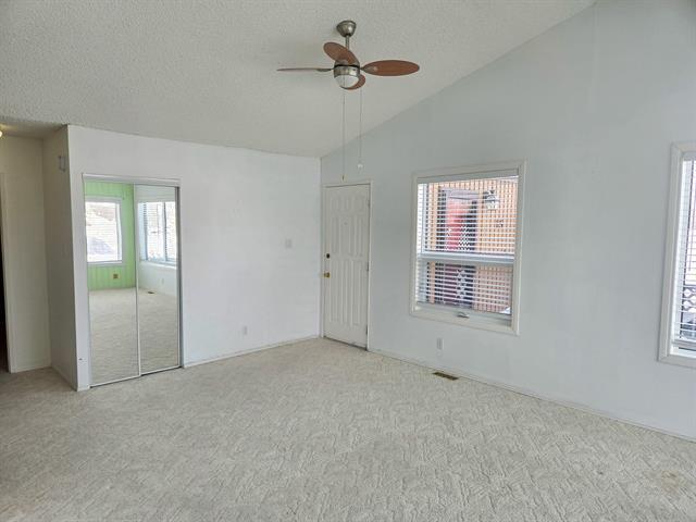 15 Middle Dr, Winnipeg Beach, MB