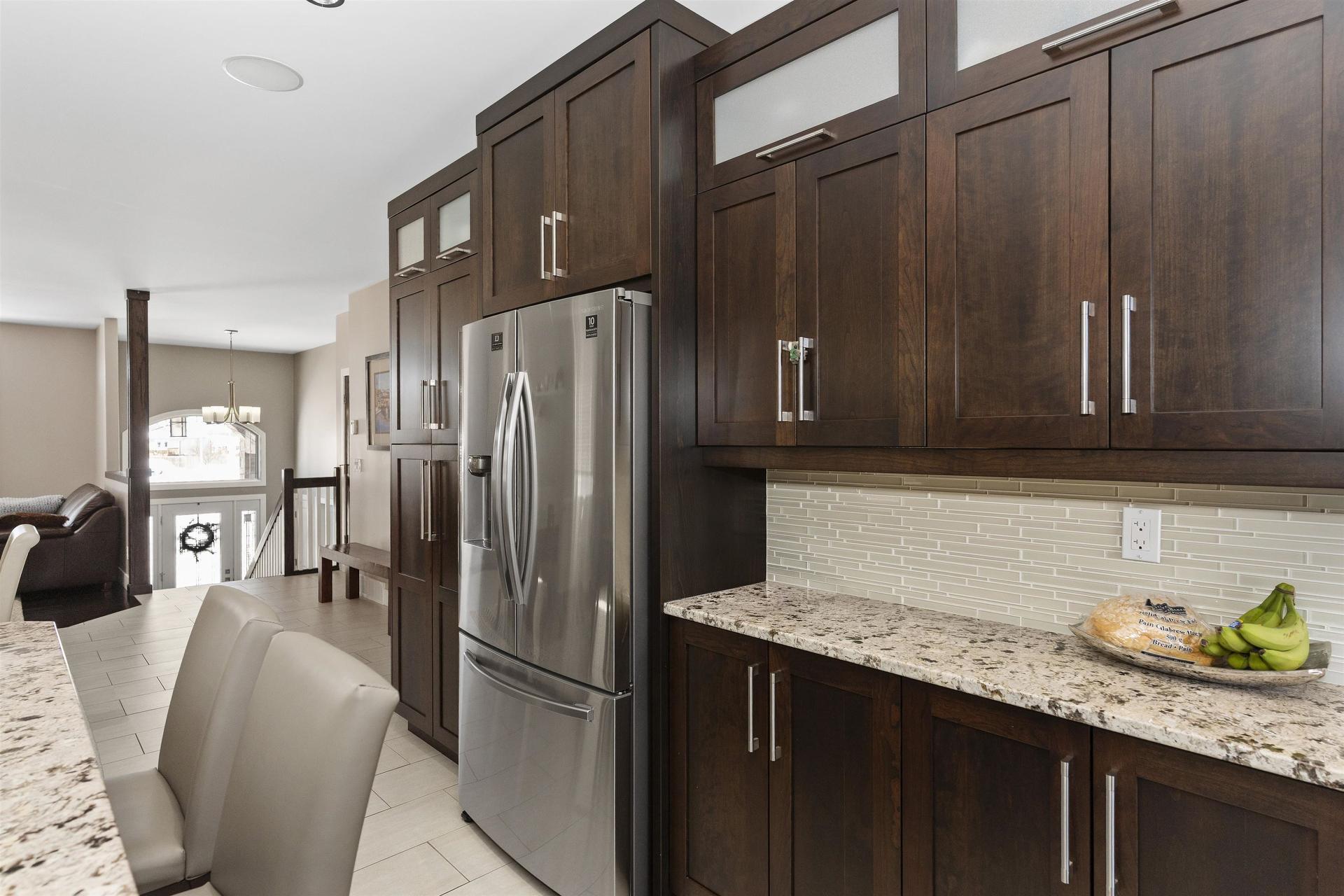 216 Cougar Crescent, Thunder Bay, ON - Indoor Photo Showing Kitchen