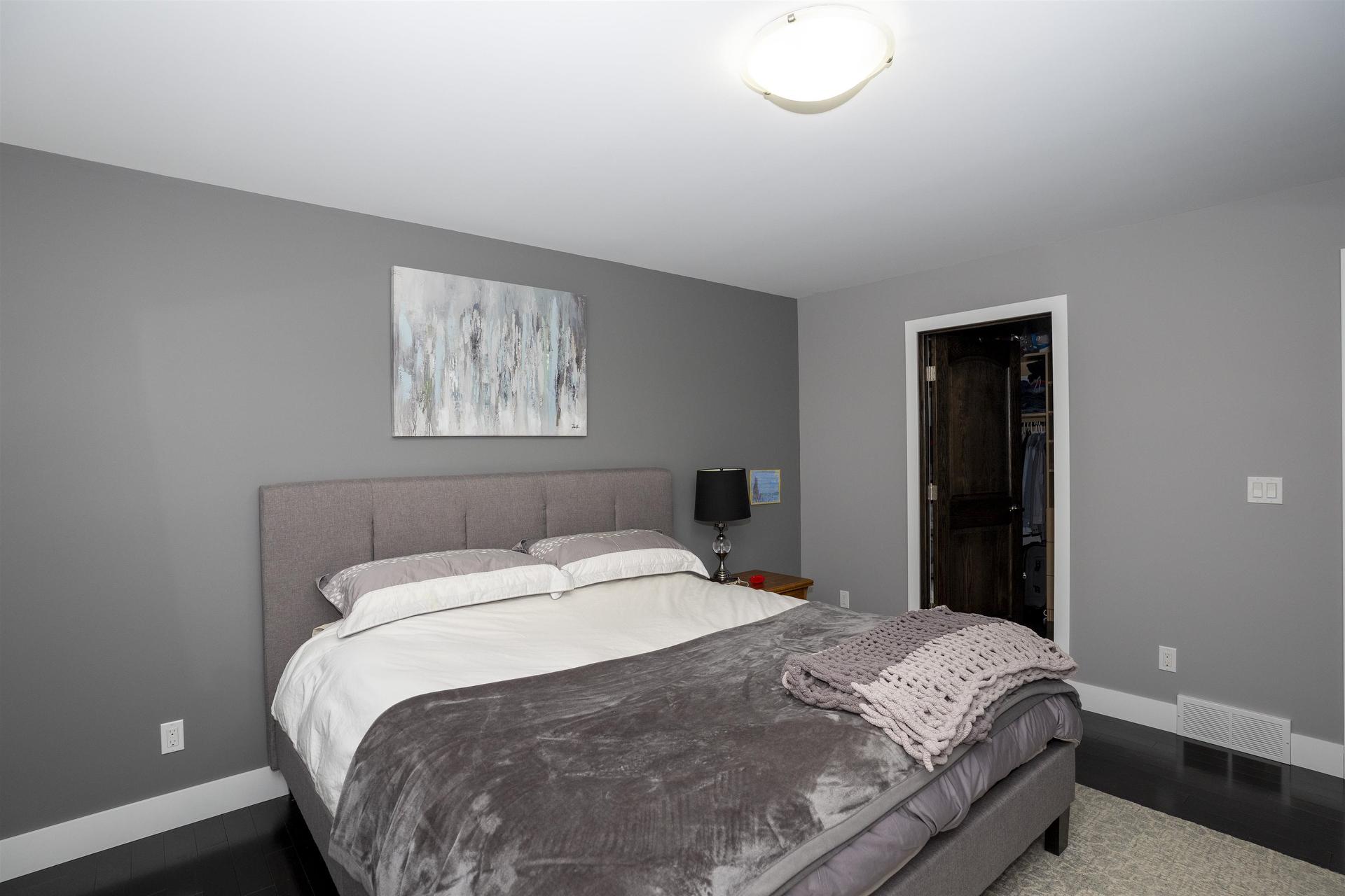 216 Cougar Crescent, Thunder Bay, ON - Indoor Photo Showing Bedroom