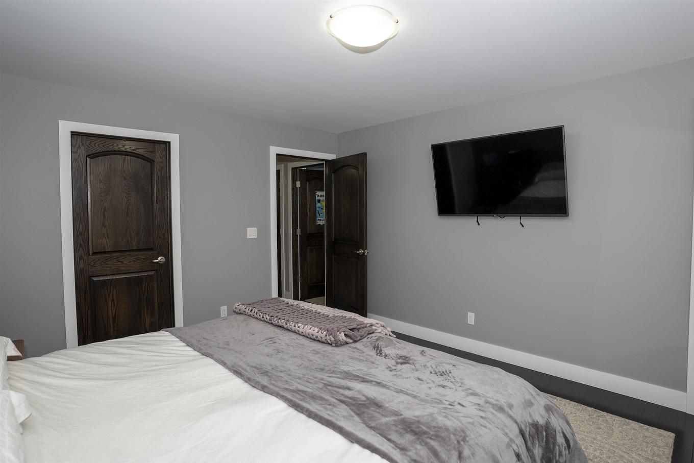 216 Cougar Crescent, Thunder Bay, ON - Indoor Photo Showing Bedroom