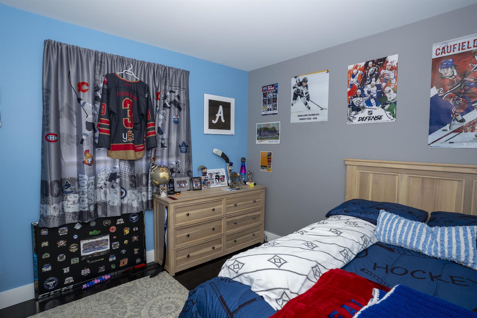 216 Cougar Crescent, Thunder Bay, ON - Indoor Photo Showing Bedroom