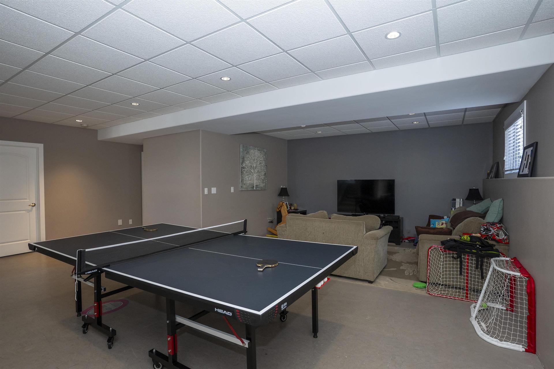 216 Cougar Crescent, Thunder Bay, ON - Indoor Photo Showing Other Room