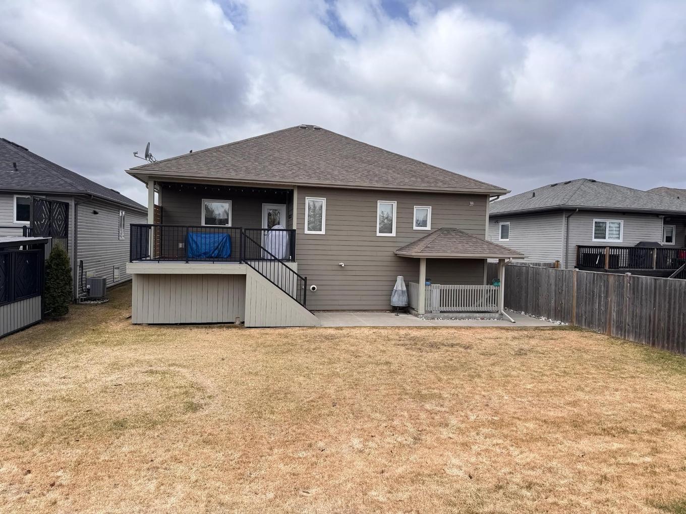 216 Cougar Crescent, Thunder Bay, ON - Outdoor With Deck Patio Veranda With Exterior
