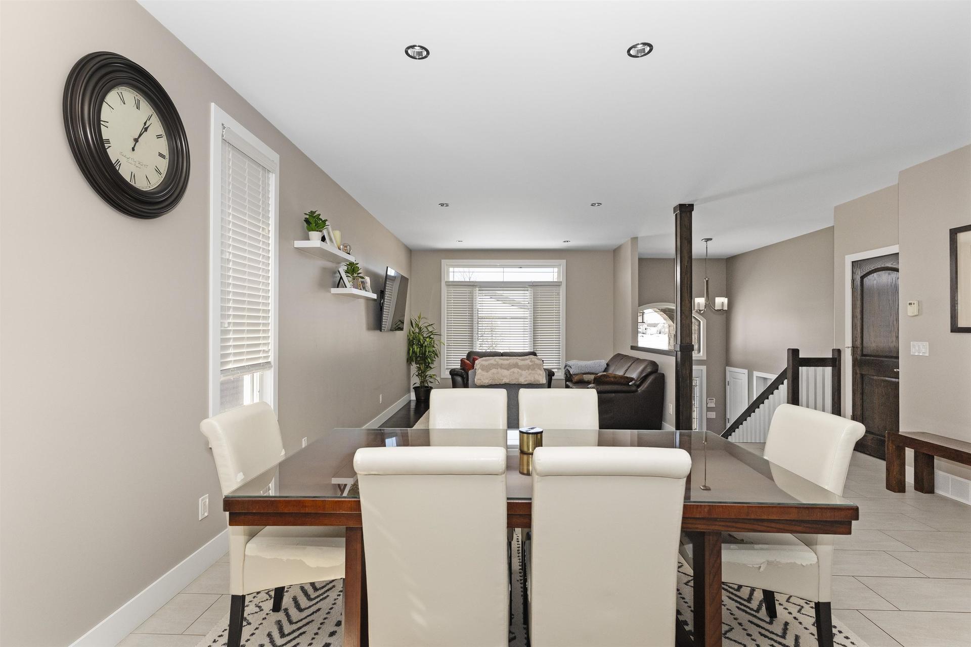 216 Cougar Crescent, Thunder Bay, ON - Indoor Photo Showing Dining Room