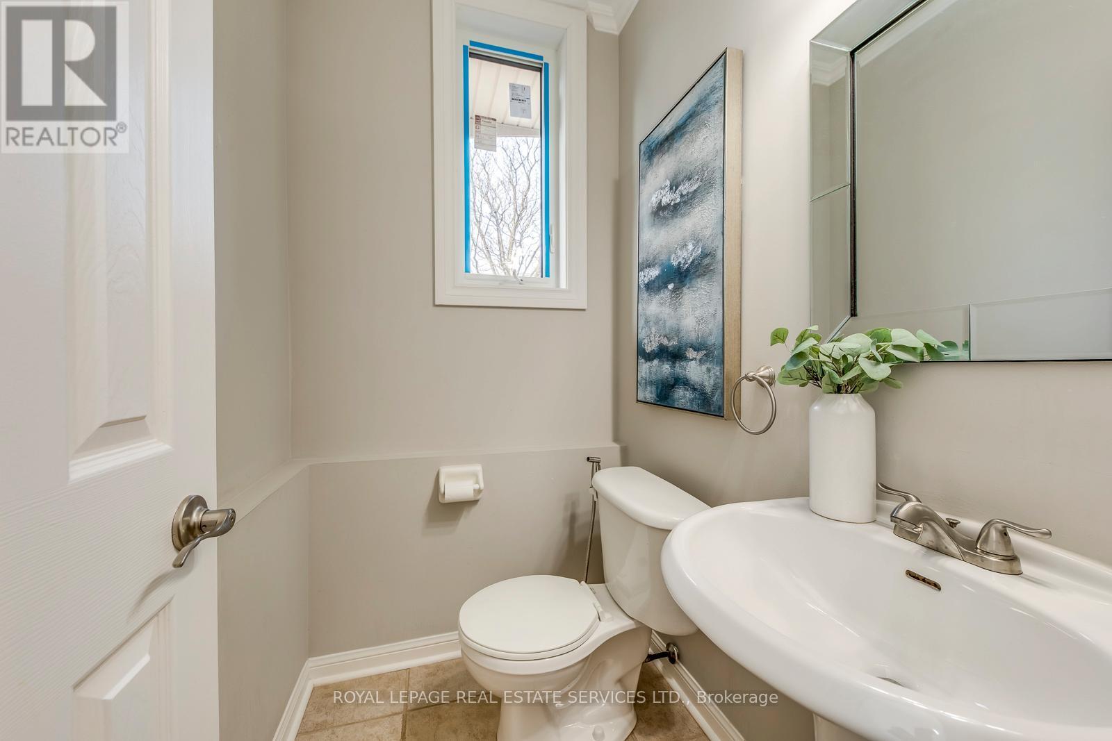 2066 Broadleaf Crescent, Burlington, ON - Indoor Photo Showing Bathroom