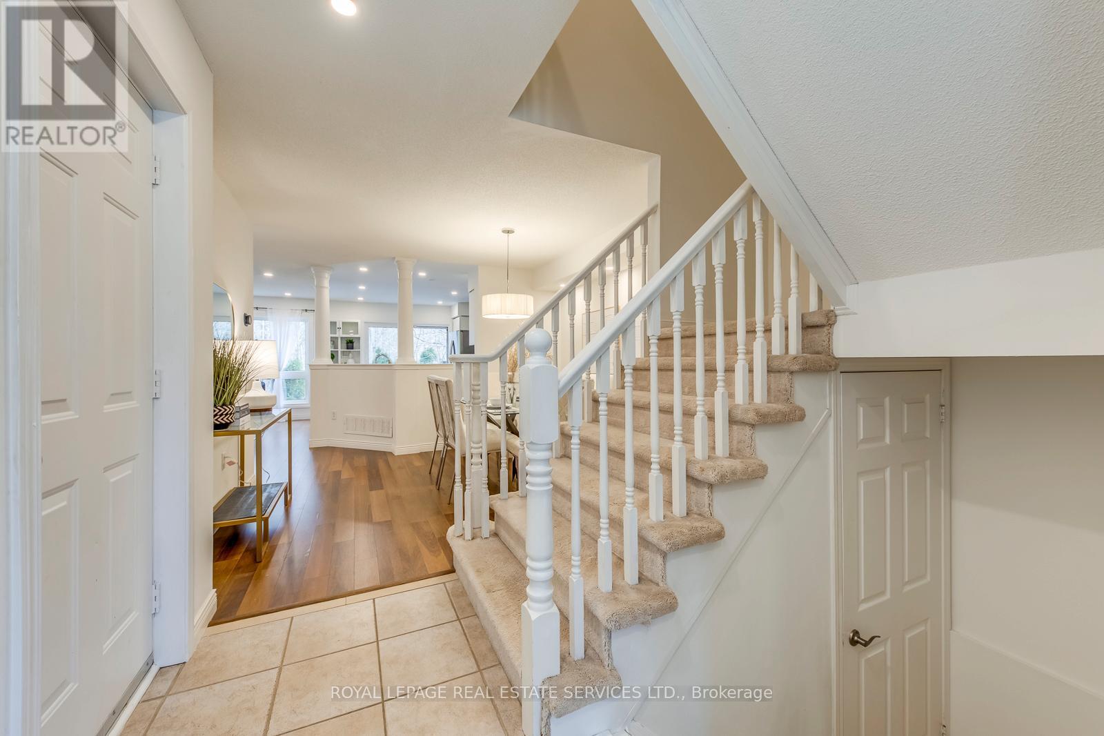 2066 Broadleaf Crescent, Burlington, ON - Indoor Photo Showing Other Room