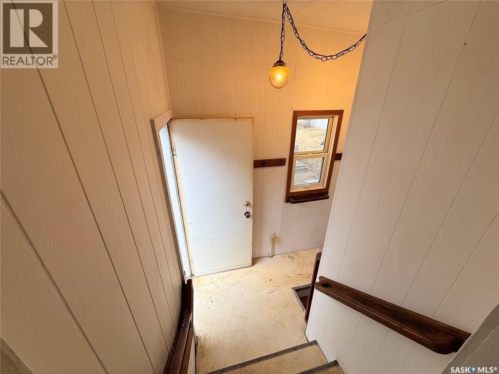 392 9Th Avenue Nw, Swift Current, SK - Indoor Photo Showing Other Room