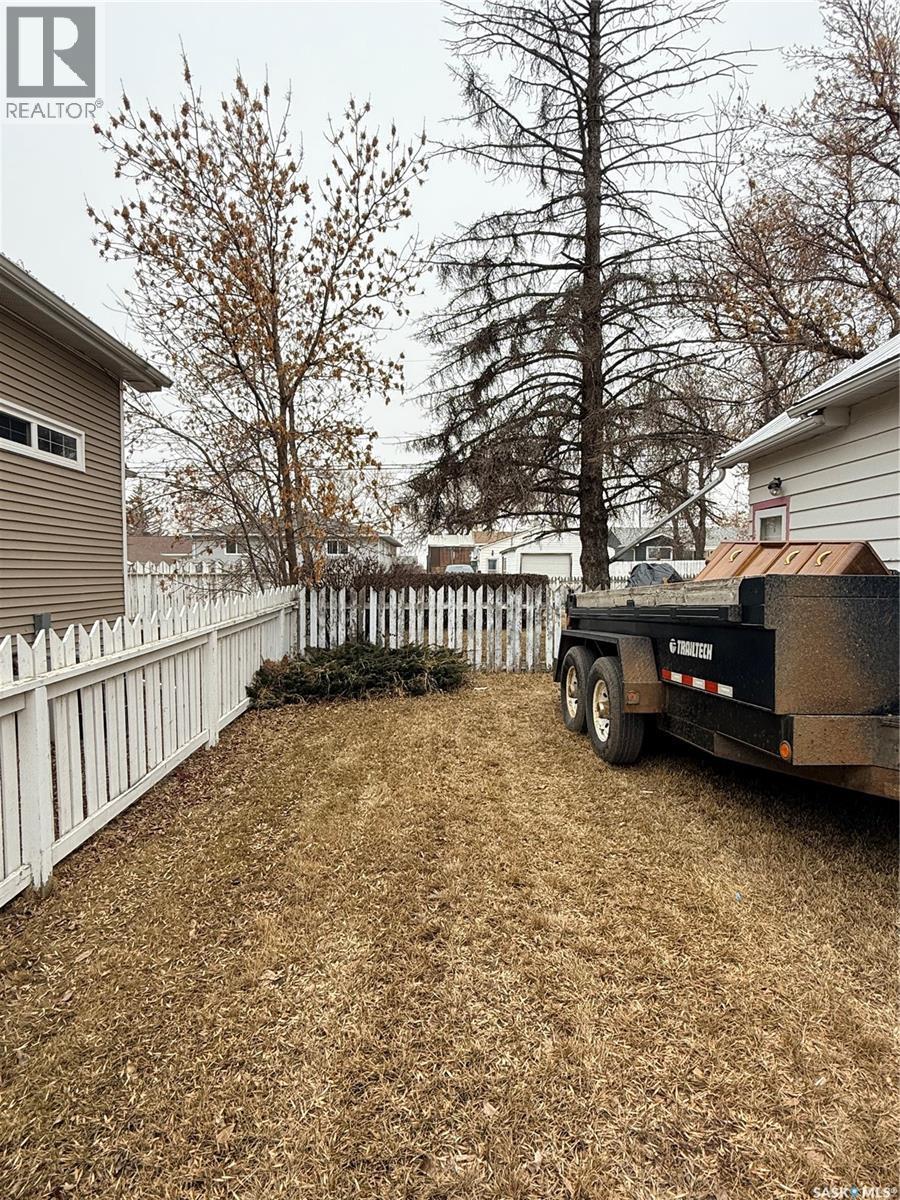 392 9Th Avenue Nw, Swift Current, SK - Outdoor