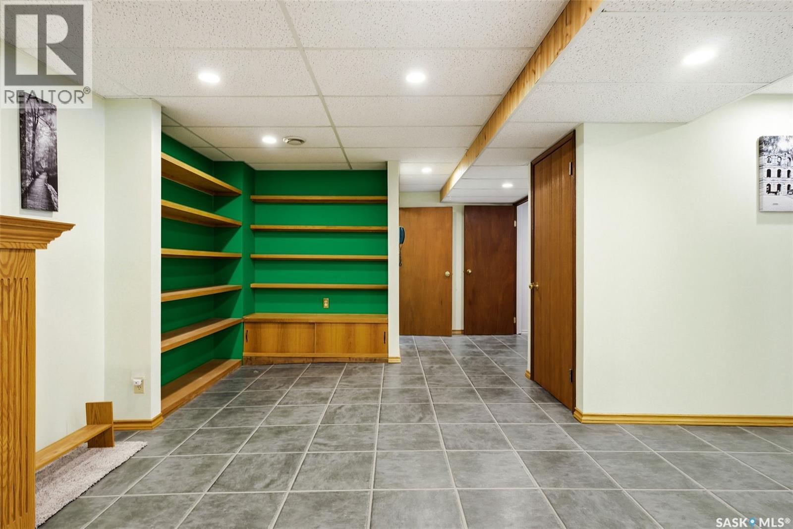 7322 Cribbs Bay, Regina, SK - Indoor Photo Showing Other Room