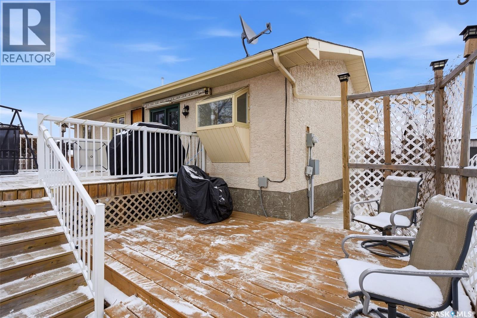 7322 Cribbs Bay, Regina, SK - Outdoor With Deck Patio Veranda With Exterior