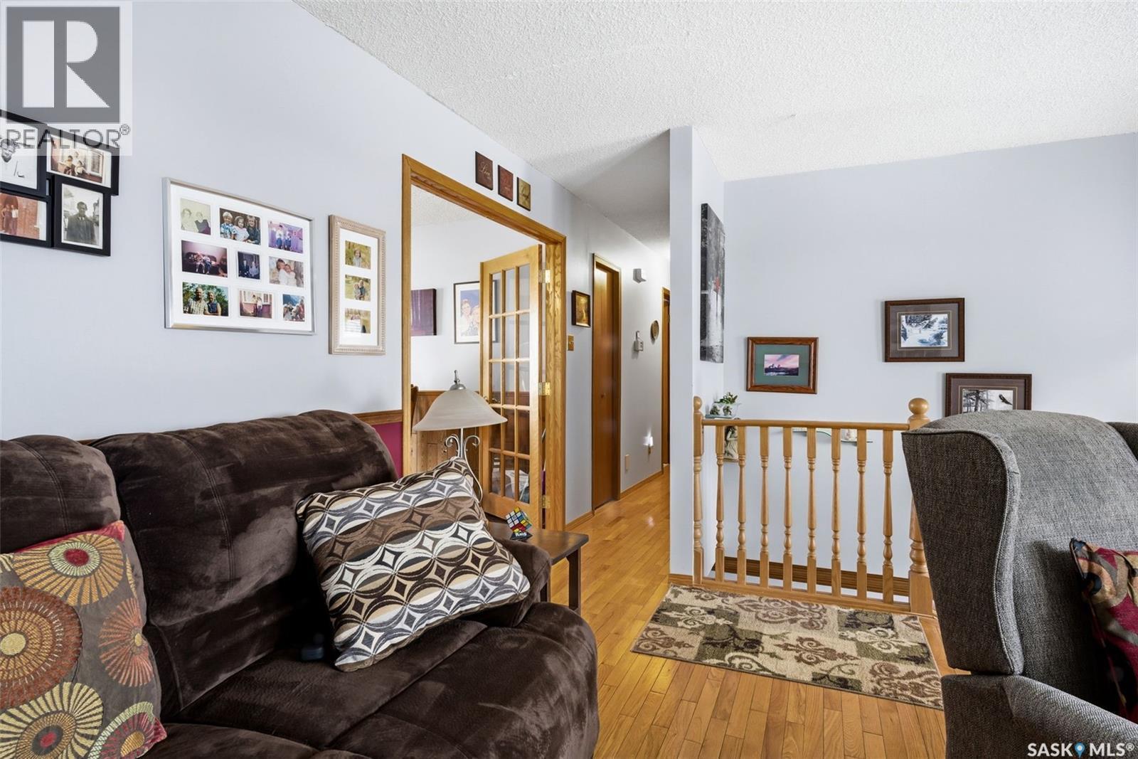 7322 Cribbs Bay, Regina, SK - Indoor