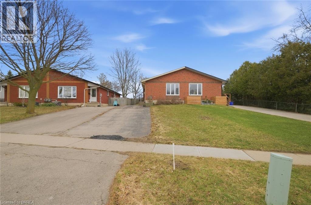 7 Forest Drive, Paris, ON - Outdoor