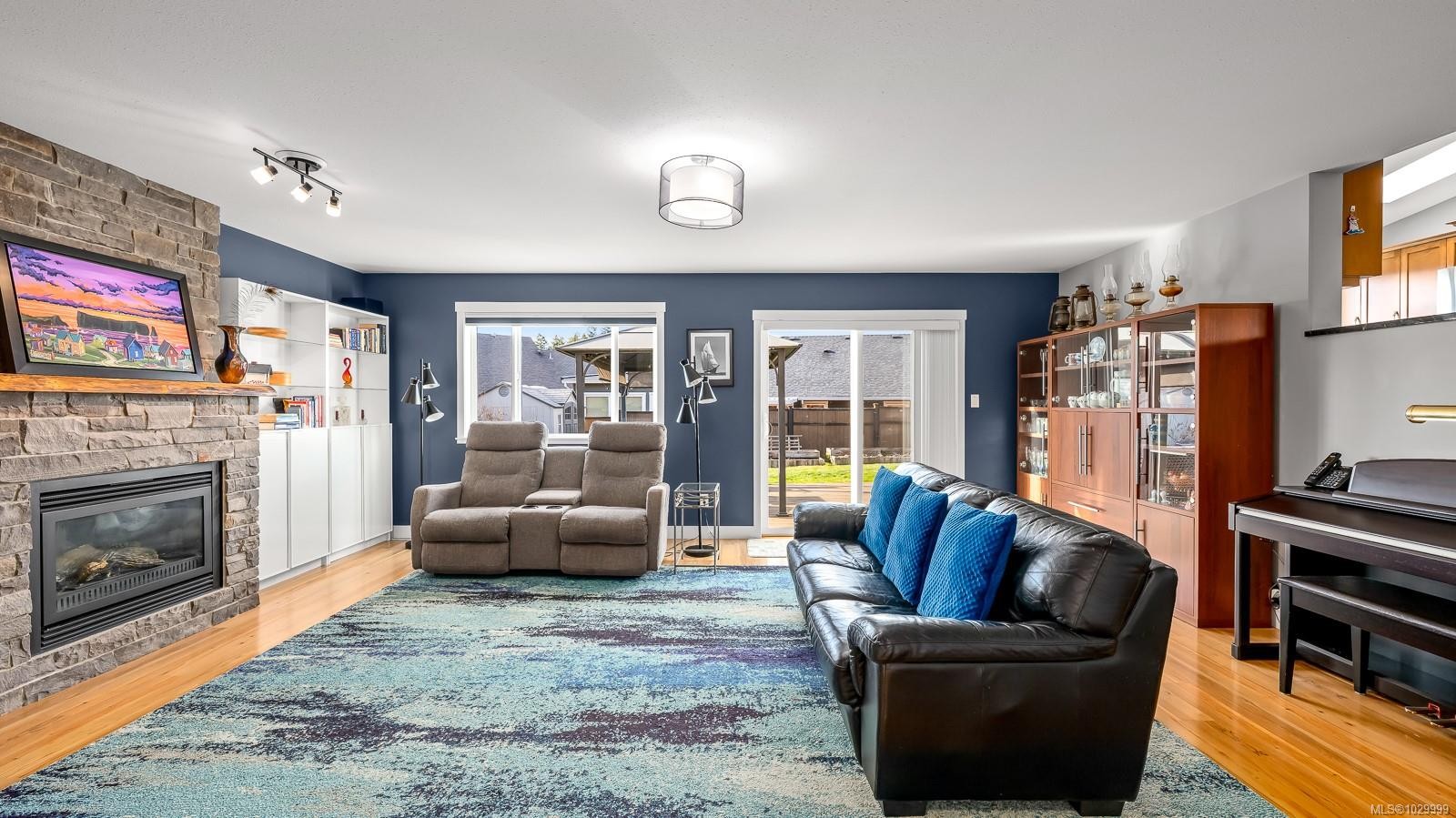 560 Spitfire Dr, Comox, BC