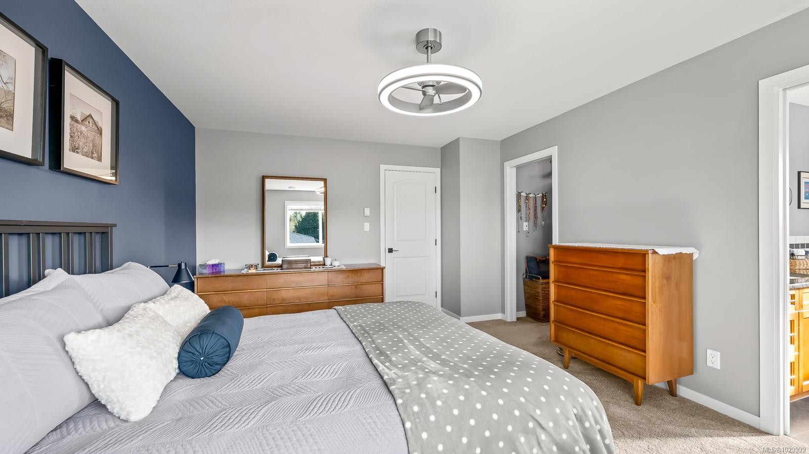 560 Spitfire Dr, Comox, BC