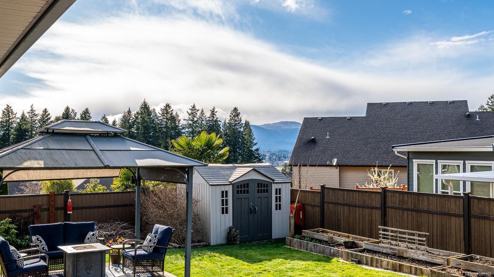 560 Spitfire Dr, Comox, BC