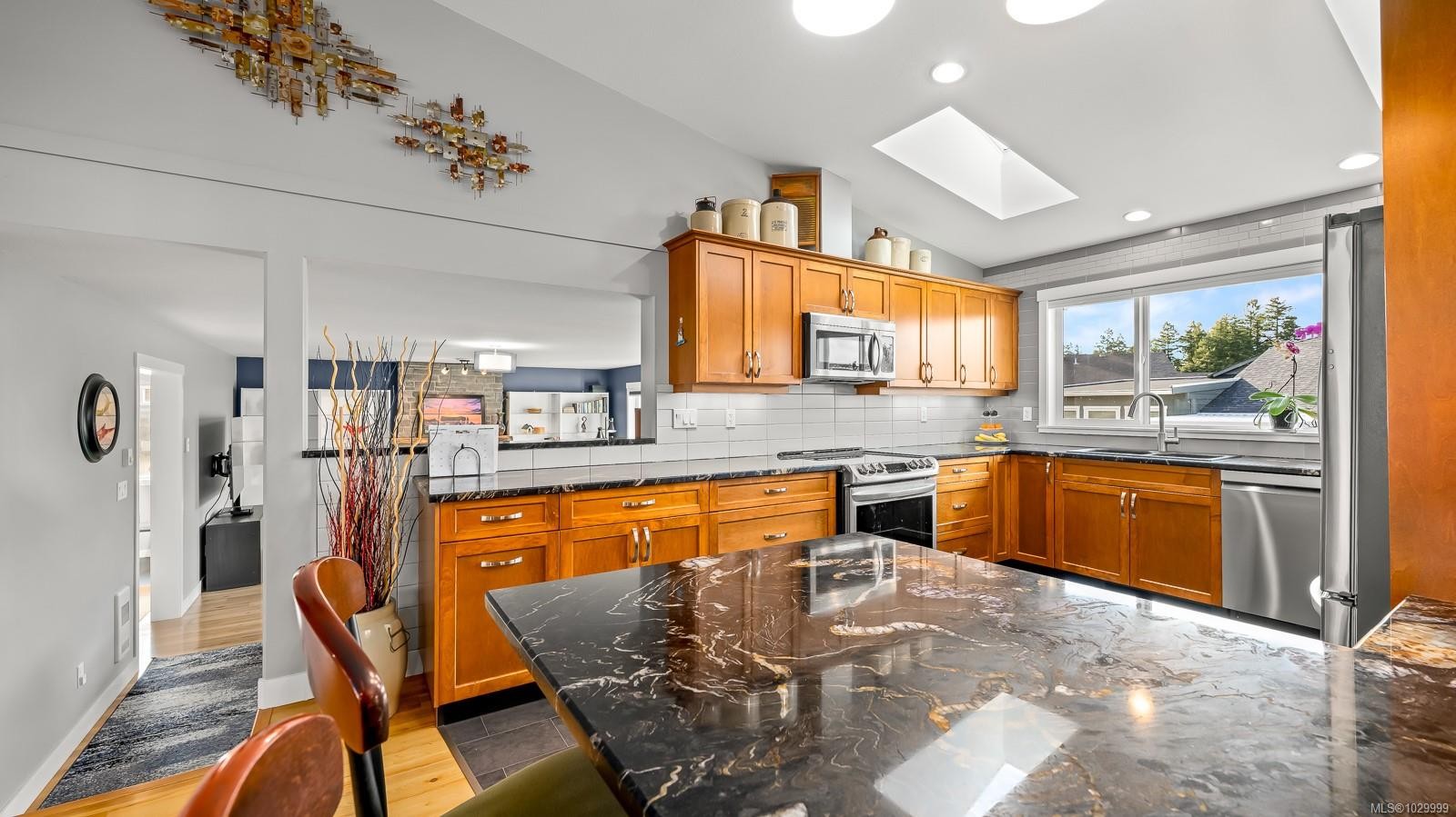 560 Spitfire Dr, Comox, BC